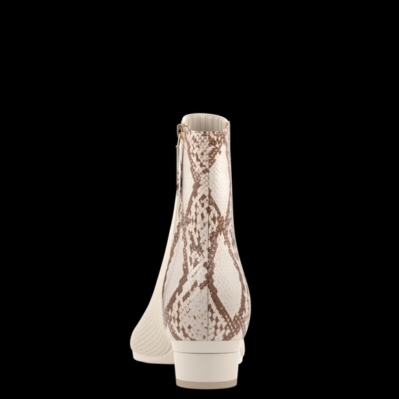 NEW! Pashion Footwear Convertible Heel Bootie - Ivory Snakeskin- Sz 9 - Picture 3 of 4